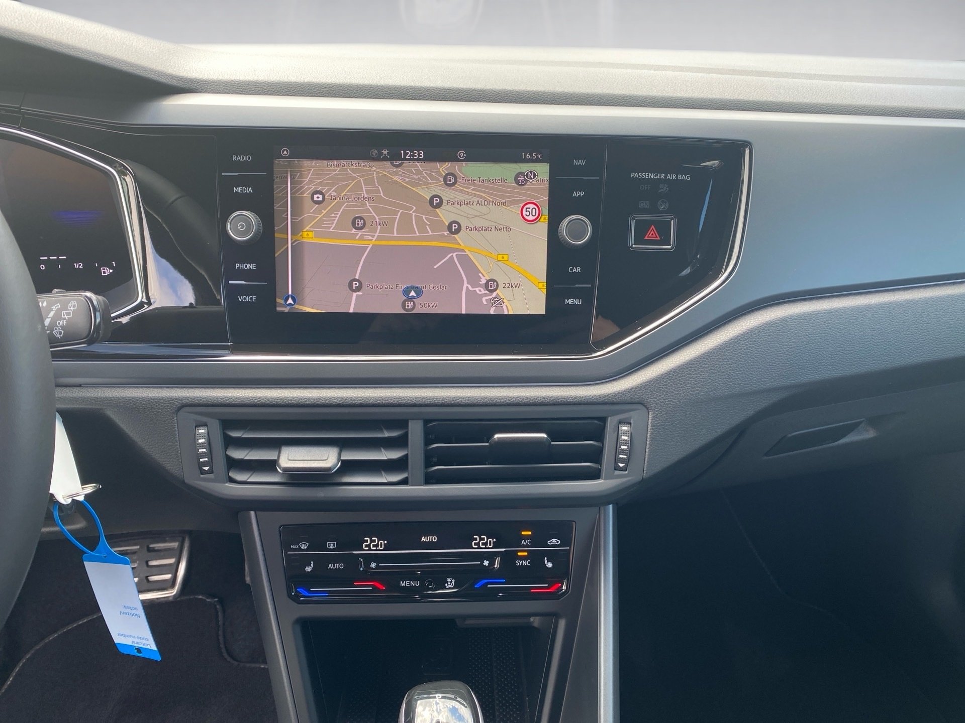 Taigo R-Line 1.5 TSI 2xKlima ACC AHK AUT Kam. LM