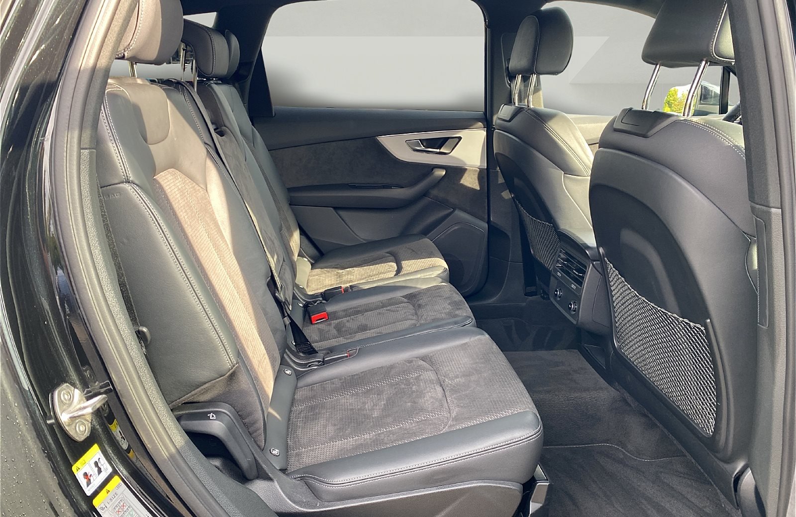 SQ7 4.0 TFSI quattro Tiptronic 7-Sitzer AHK HuD Standhzg.