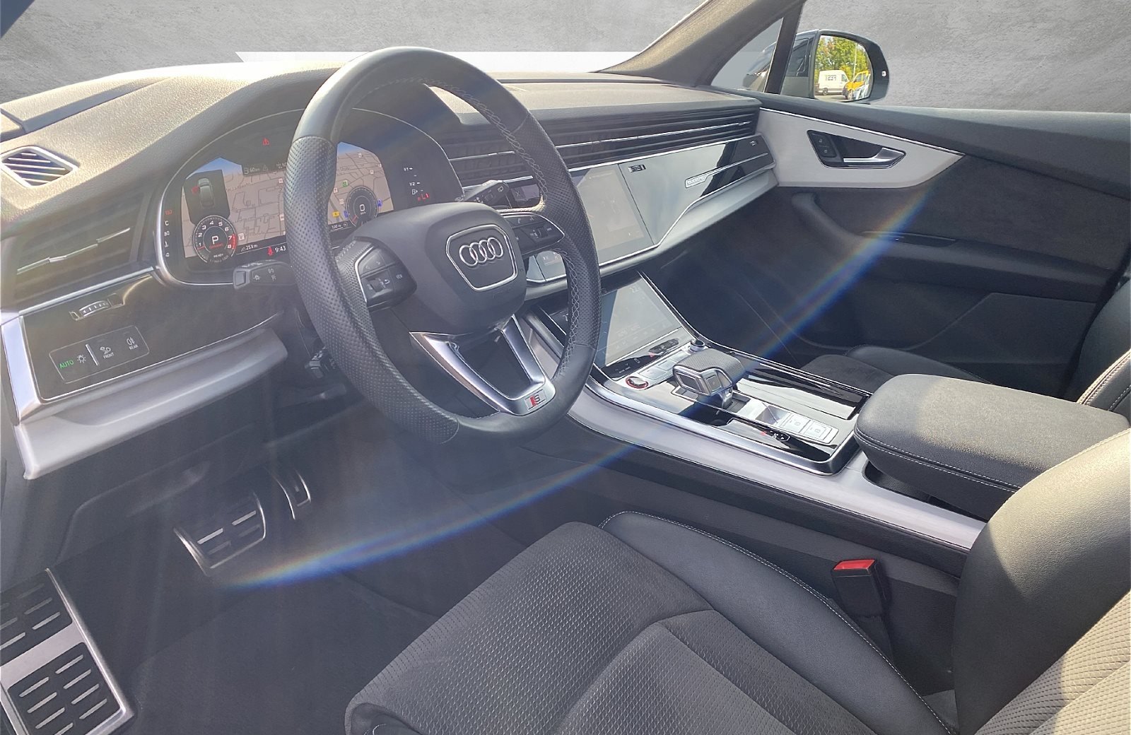 SQ7 4.0 TFSI quattro Tiptronic 7-Sitzer AHK HuD Standhzg.
