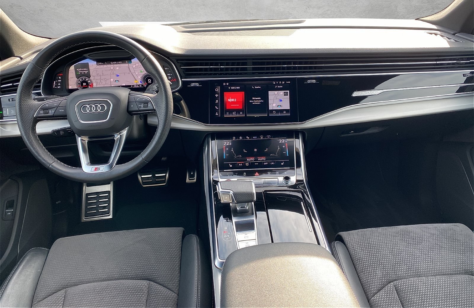 SQ7 4.0 TFSI quattro Tiptronic 7-Sitzer AHK HuD Standhzg.