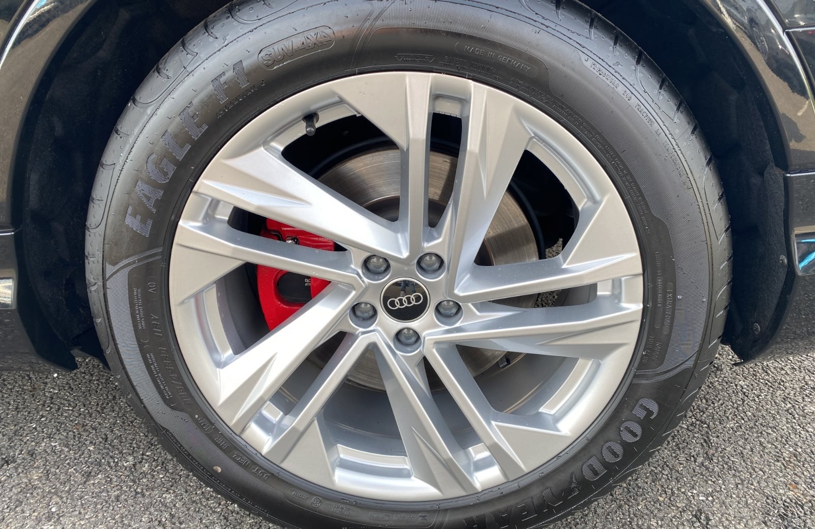 SQ7 4.0 TFSI quattro Tiptronic 7-Sitzer AHK HuD Standhzg.