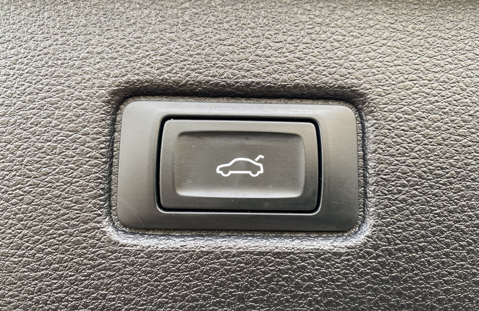 SQ7 4.0 TFSI quattro Tiptronic 7-Sitzer AHK HuD Standhzg.