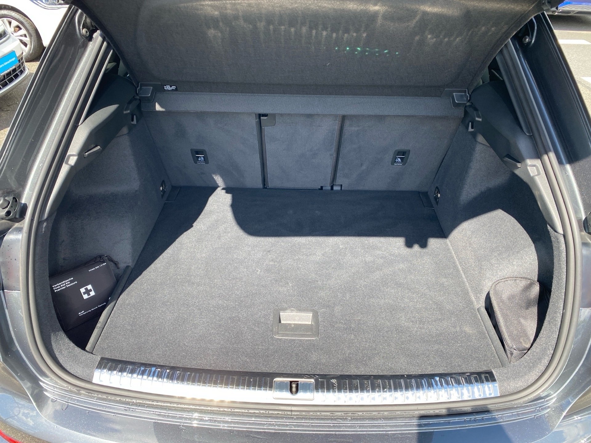 Q3 35 TFSI S line S-tronic Matrix Navi ACC AHK RFK