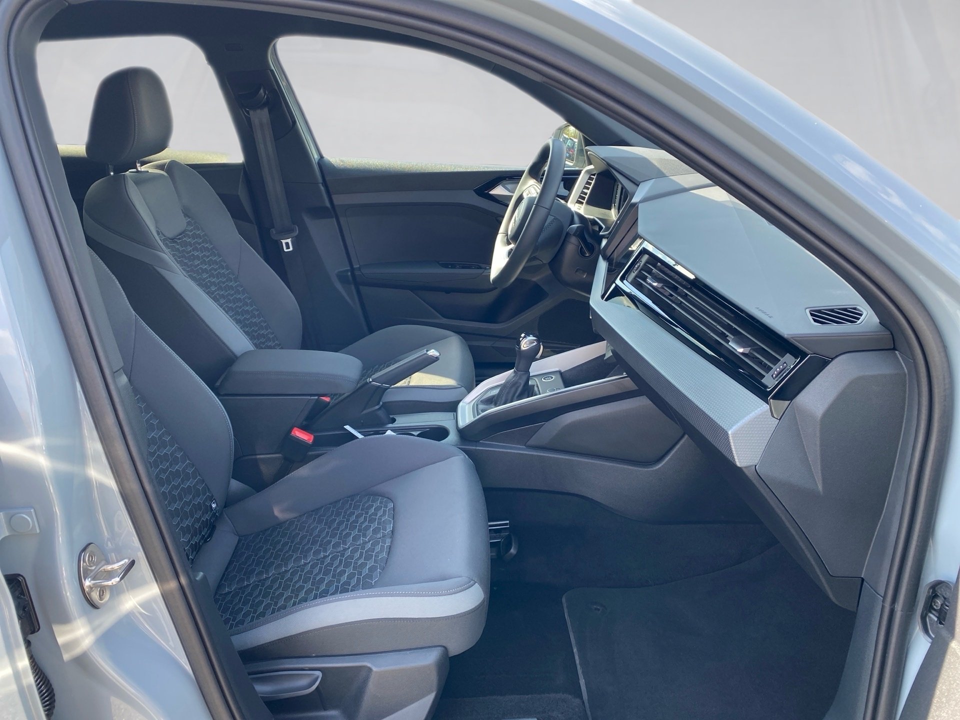 A1 allstreet 30 TFSI S-tronic LED Navi RFK SHZ