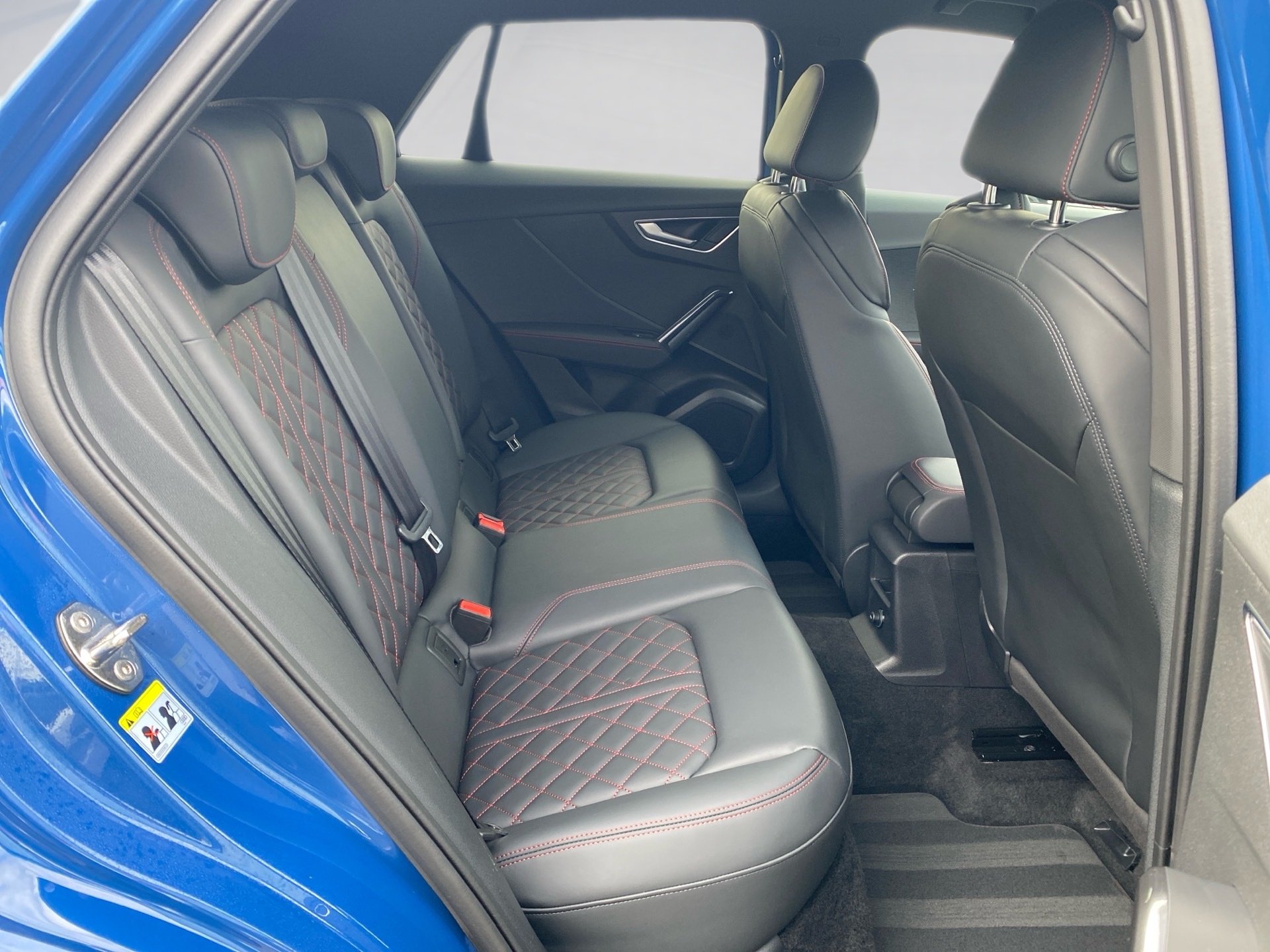 Q2 35 TFSI S line S-tronic Matrix AHK Leder RFK