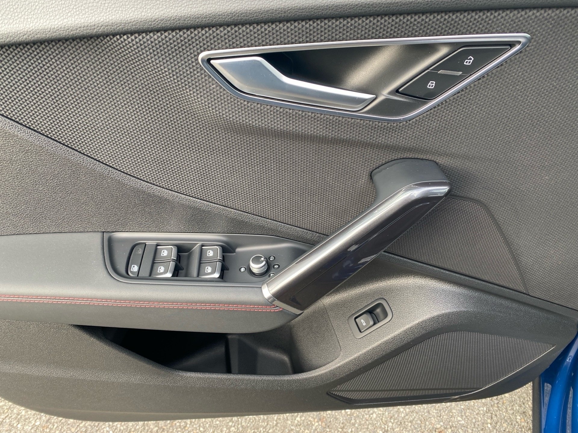 Q2 35 TFSI S line S-tronic Matrix AHK Leder RFK