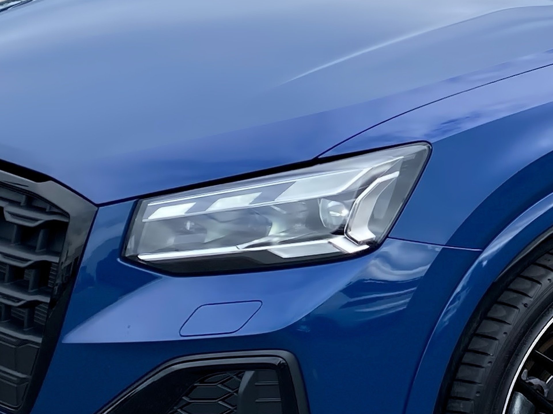 Q2 35 TFSI S line S-tronic Matrix AHK Leder RFK