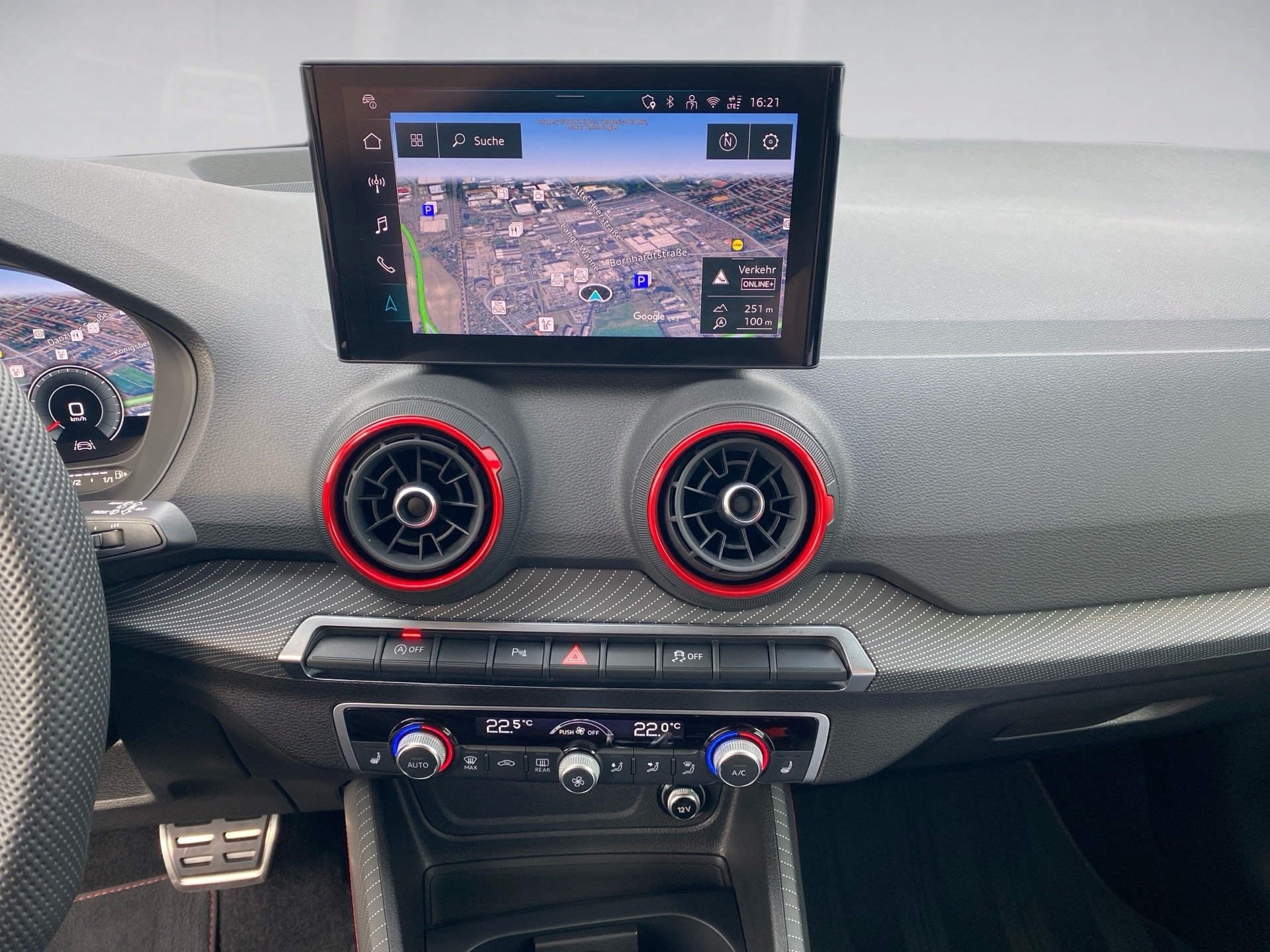 Q2 35 TFSI S line S-tronic Matrix AHK Leder RFK
