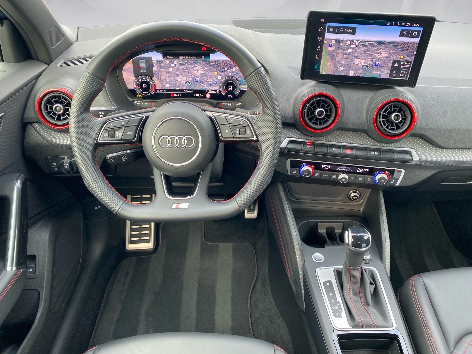 Q2 35 TFSI S line S-tronic Matrix AHK Leder RFK