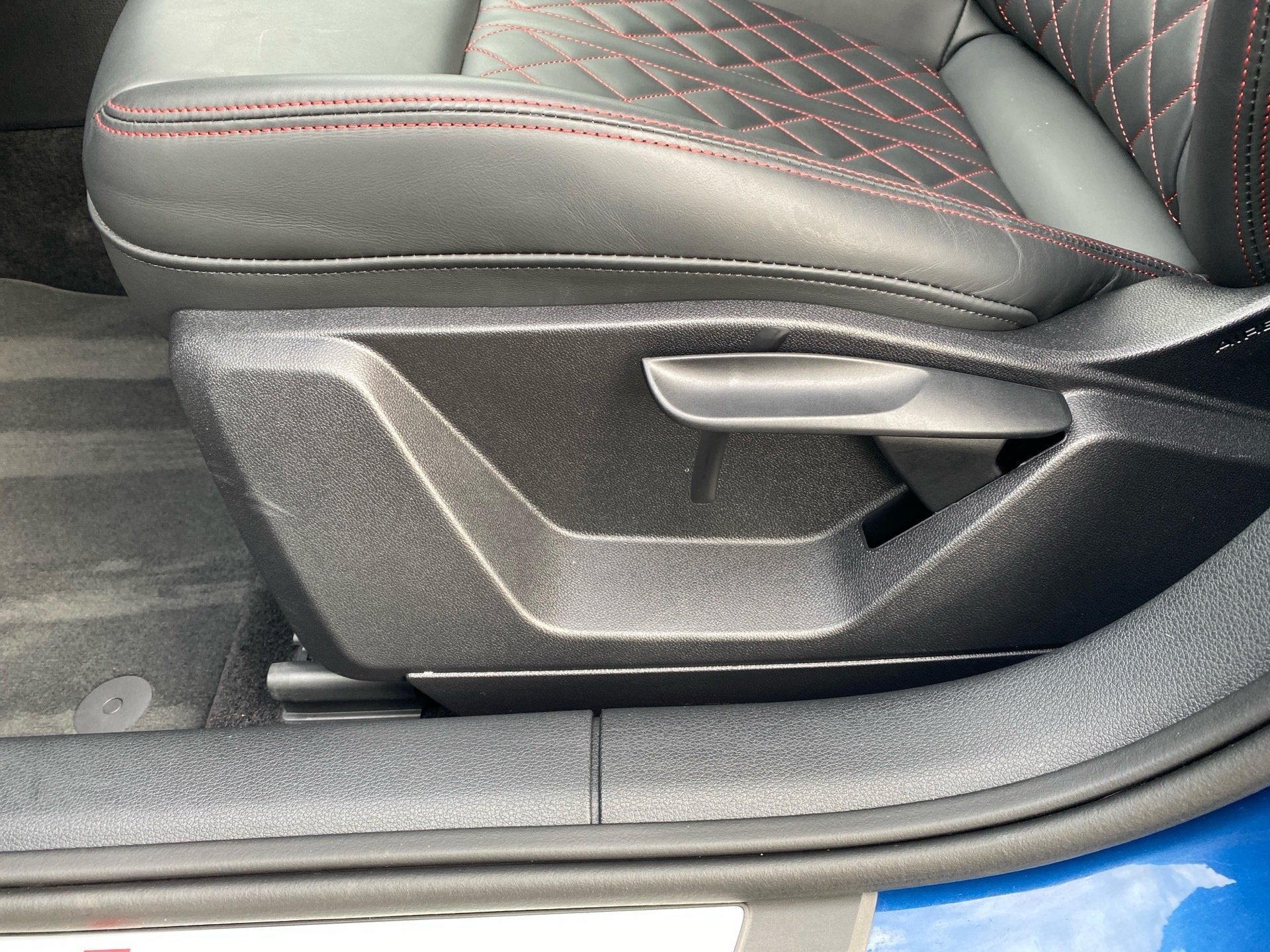 Q2 35 TFSI S line S-tronic Matrix AHK Leder RFK