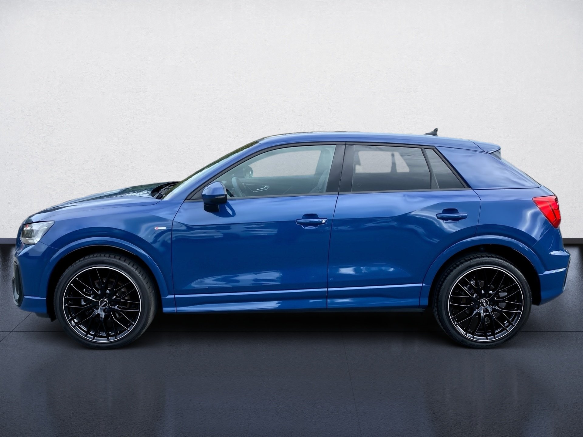 Q2 35 TFSI S line S-tronic Matrix AHK Leder RFK