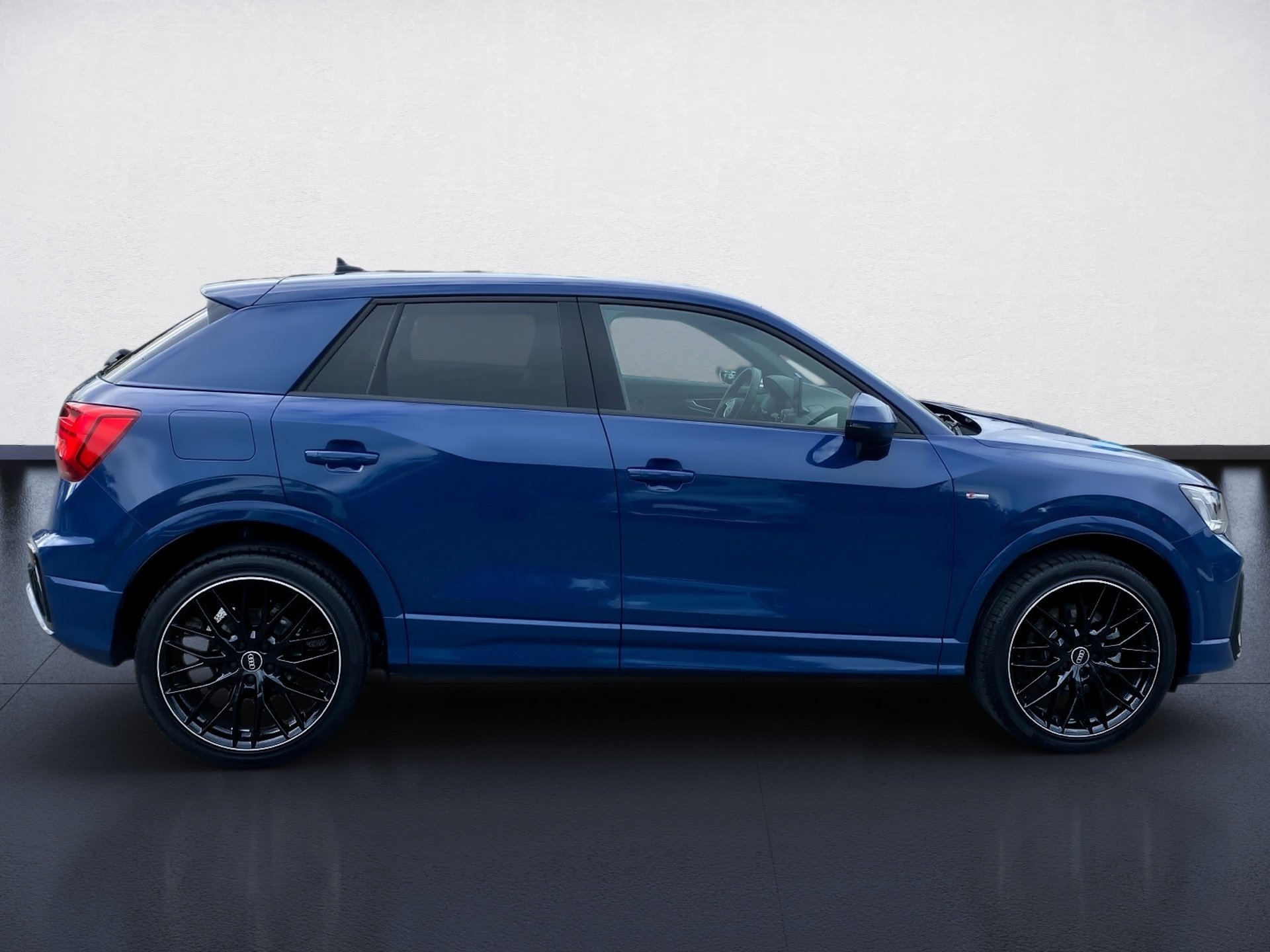 Q2 35 TFSI S line S-tronic Matrix AHK Leder RFK