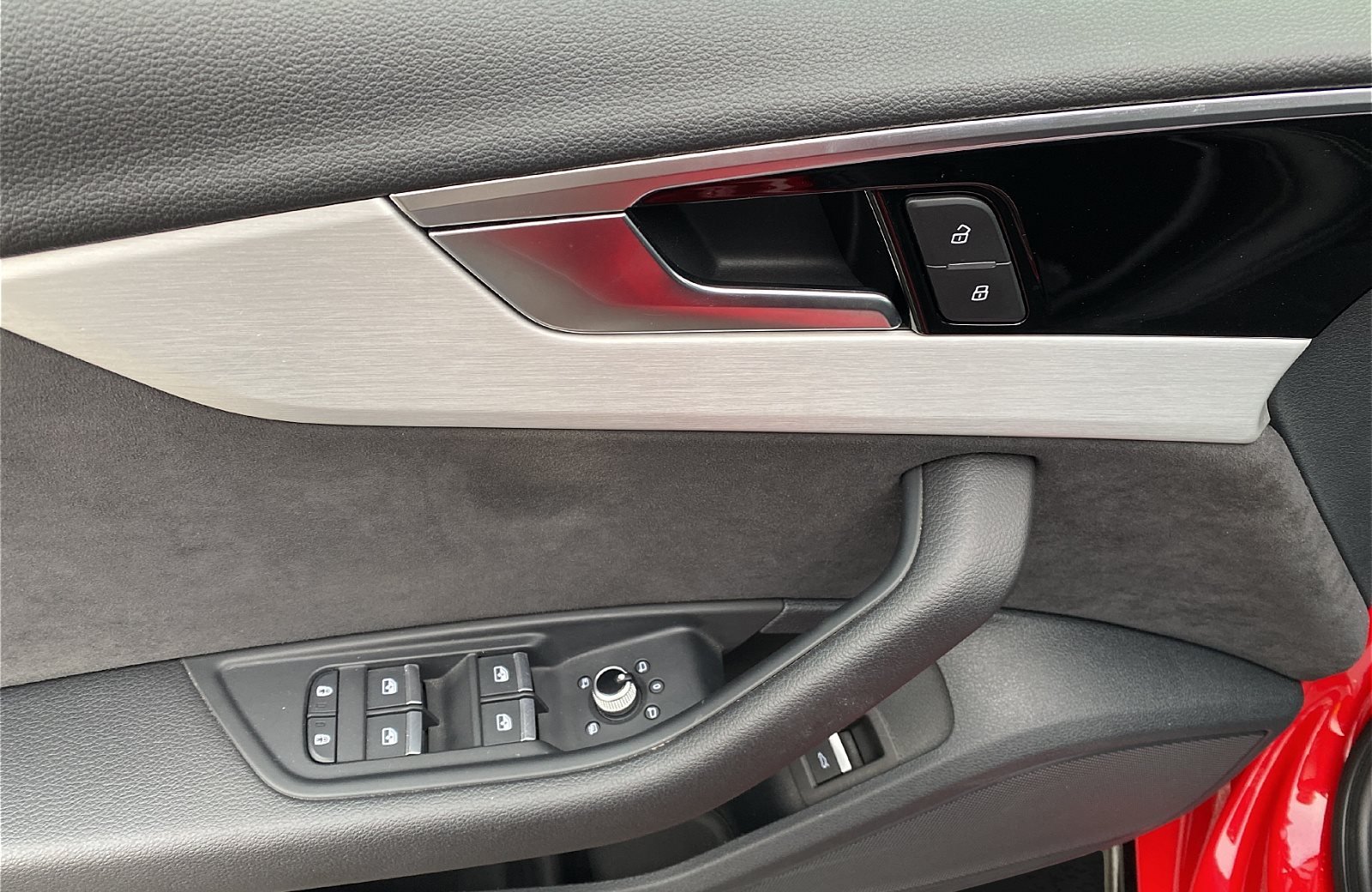 A4 Avant 40 TFSI S line Competition S-tronic LED Navi ACC RFK