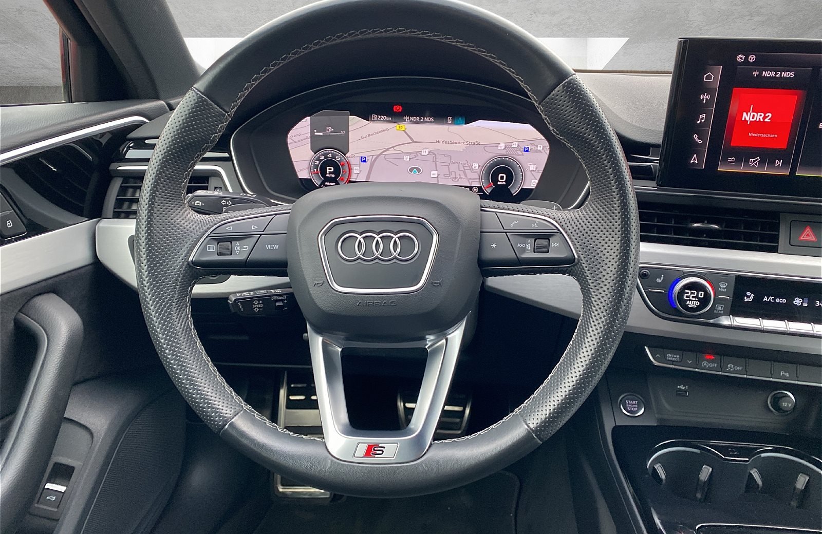 A4 Avant 40 TFSI S line Competition S-tronic LED Navi ACC RFK