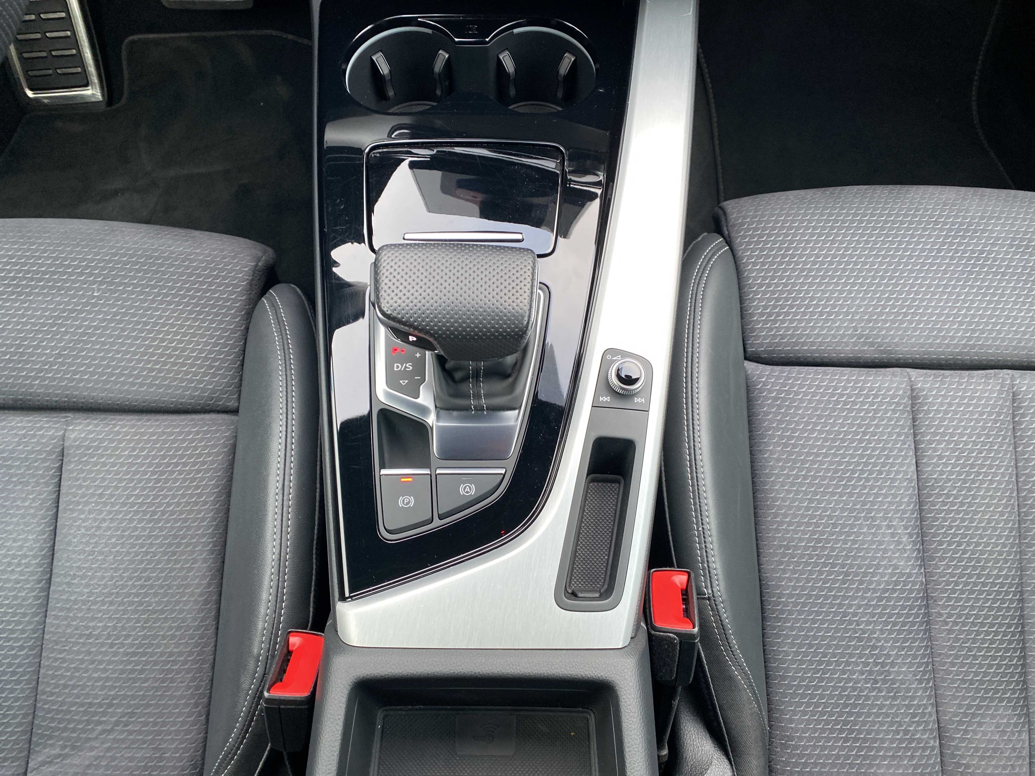 A4 Avant 40 TFSI S line Competition S-tronic LED Navi ACC RFK