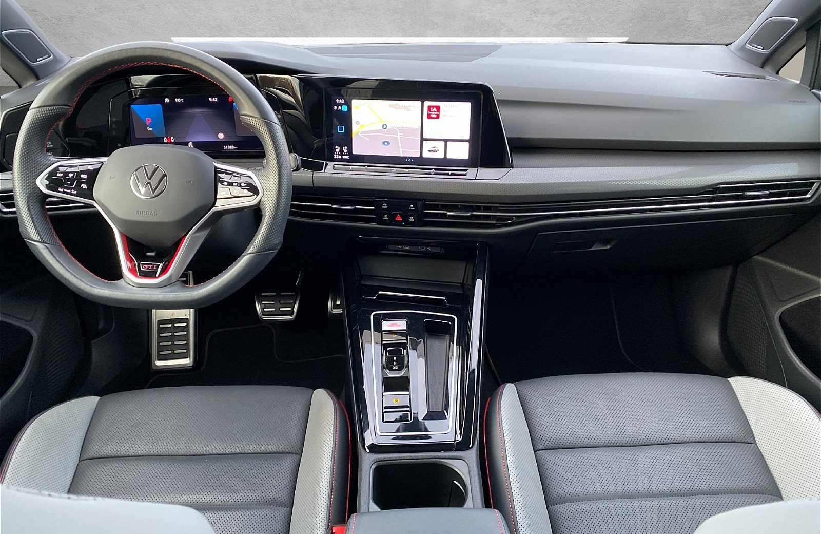 Golf VIII GTI 2.0 TSI Black Style DSG Matrix Navi Pano HuD Standheizung