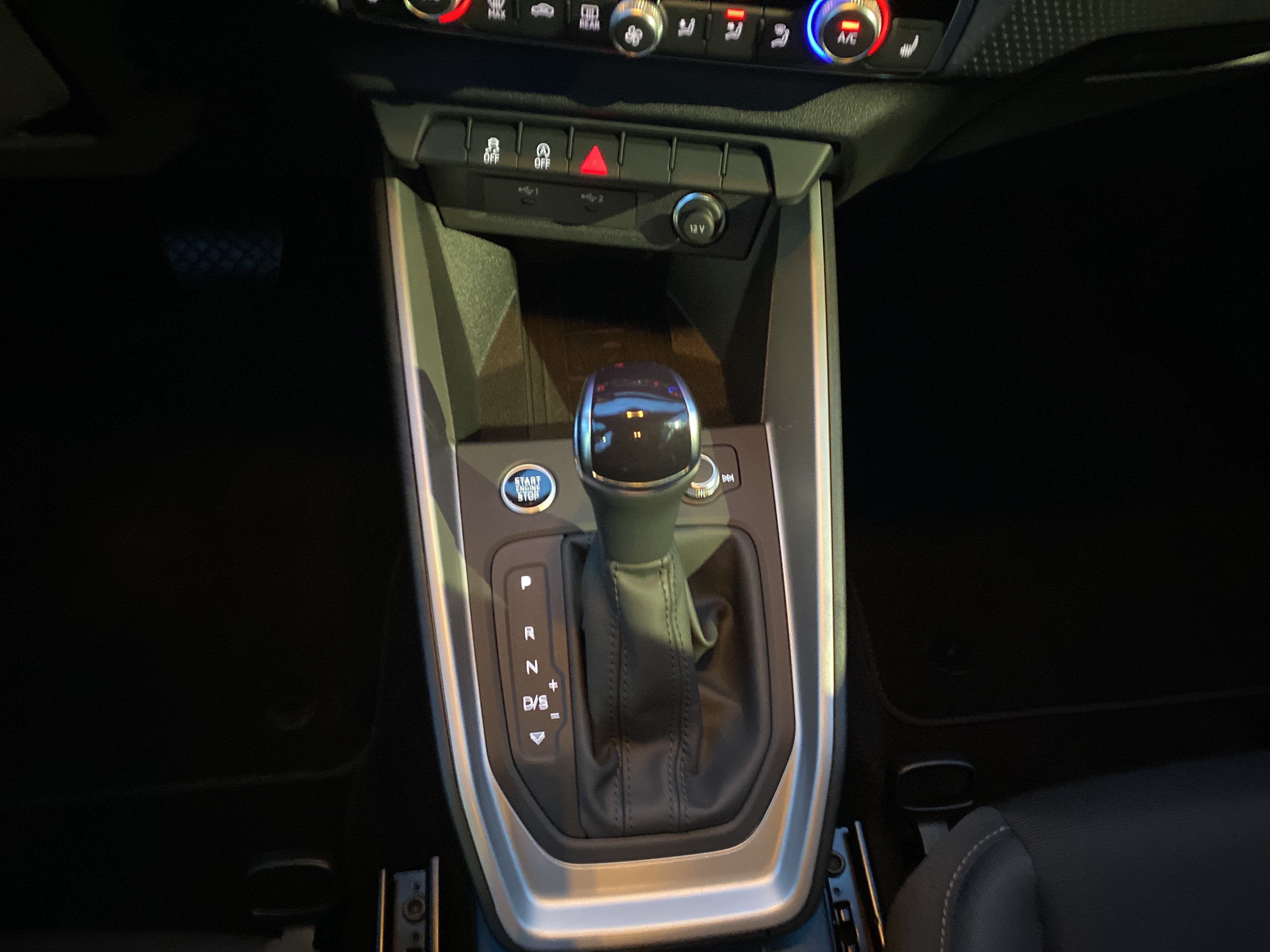 A1 Sportback 25 TFSI advanced LED ACC Smartphone Interf.