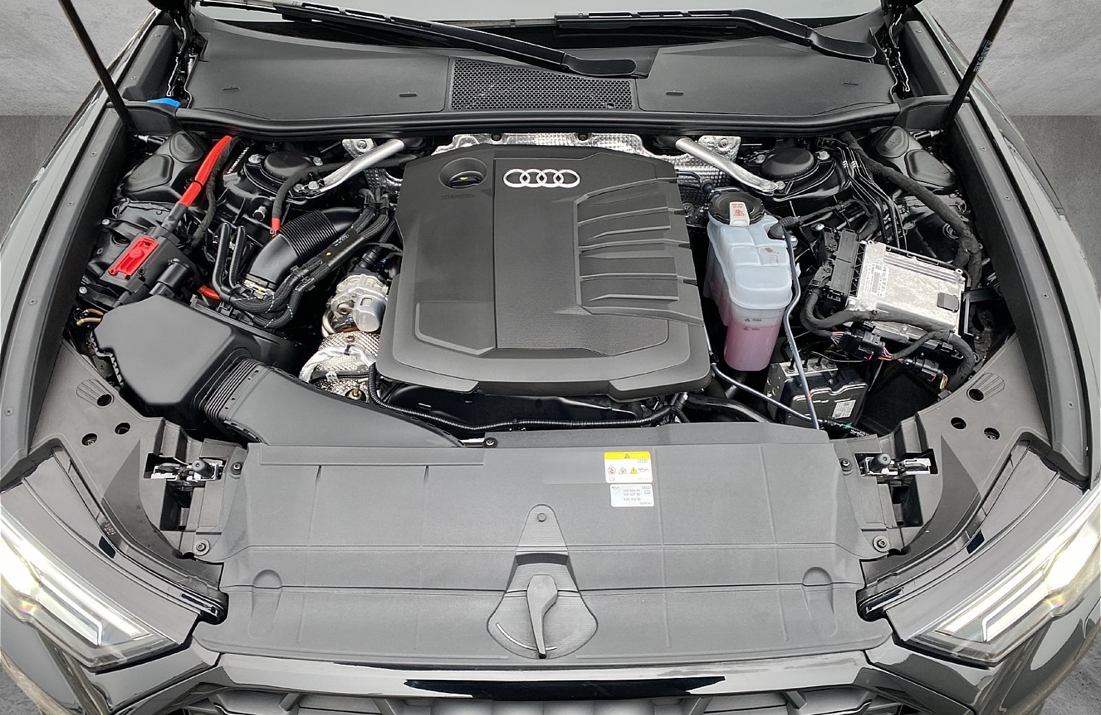 A6 Avant 40 TDI S line S-tronic LED Navi ACC Pano AHK RFK