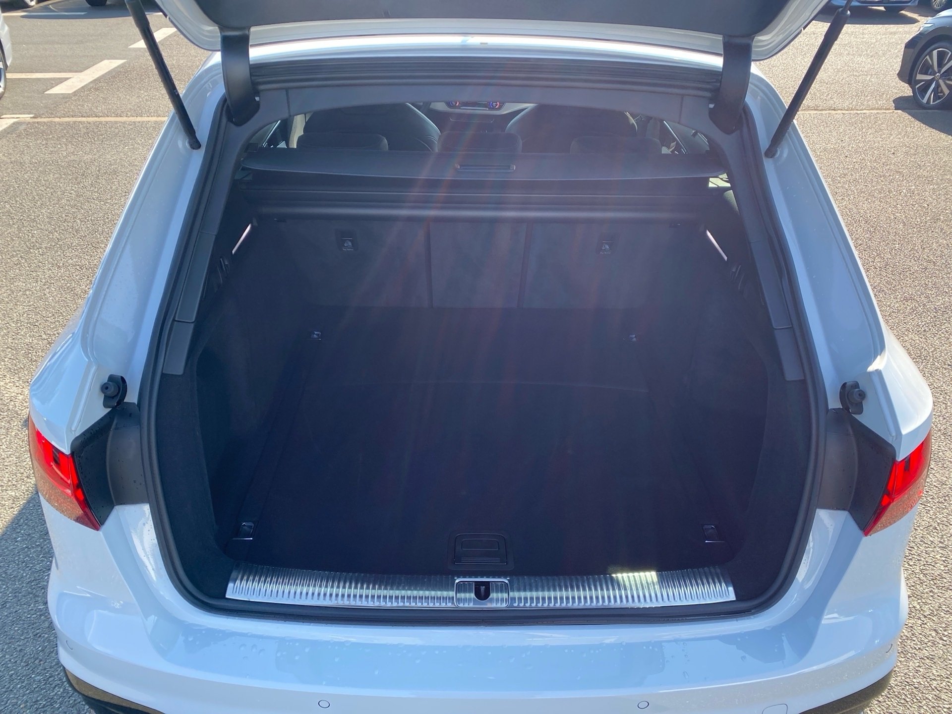 A4 Avant 35 TDI S line S-tronic Competition Edition LED Navi ACC