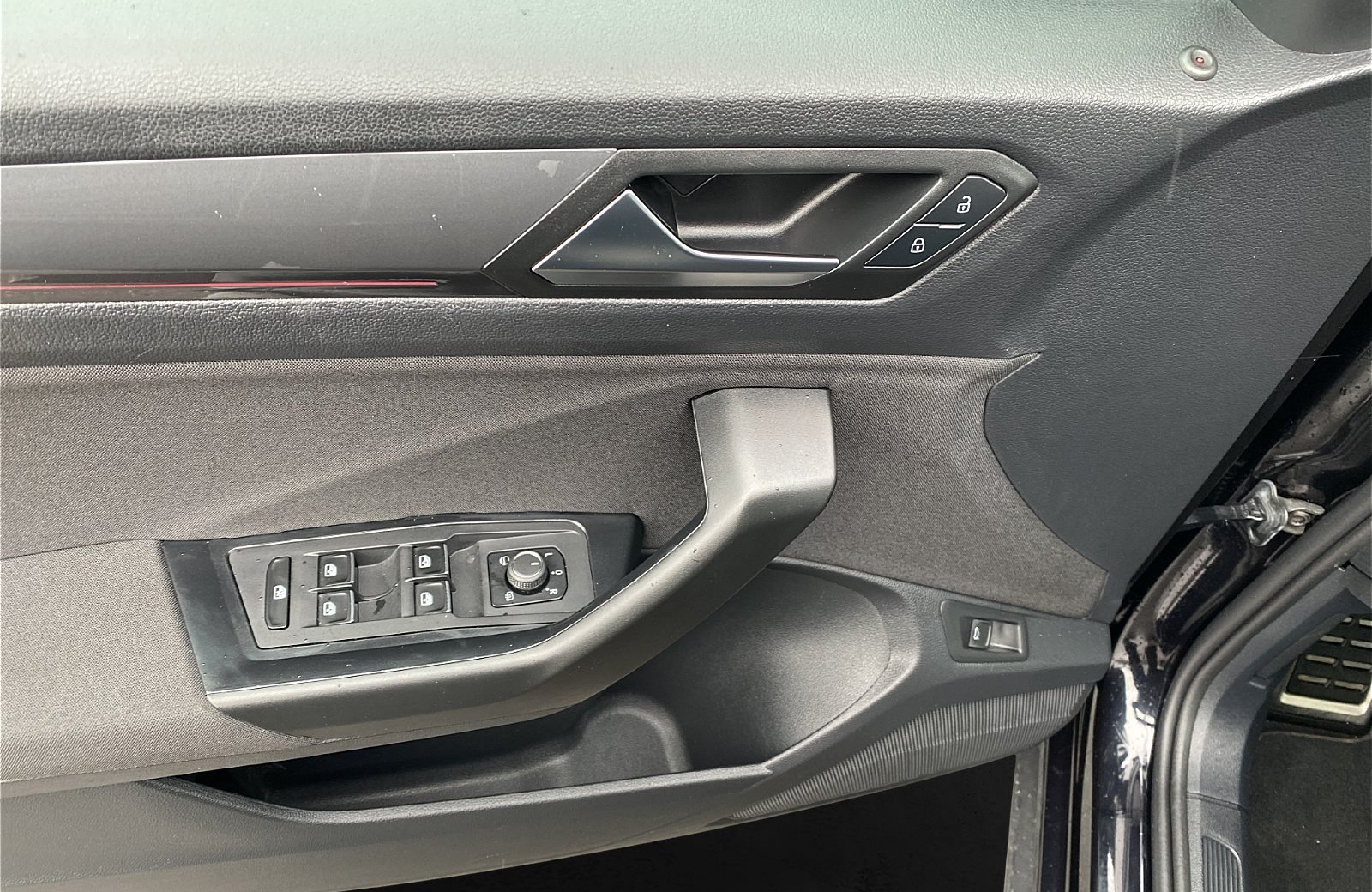 T-Roc 1.5 TSI Sport DSG Navi AHK PDC RFK SHZ AHK