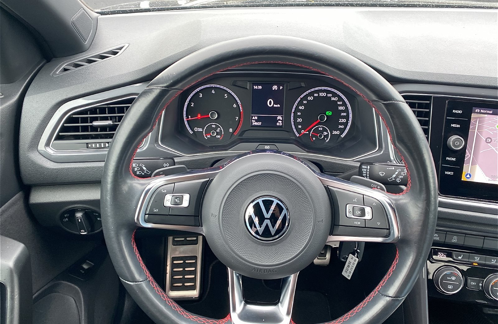 T-Roc 1.5 TSI Sport DSG Navi AHK PDC RFK SHZ AHK