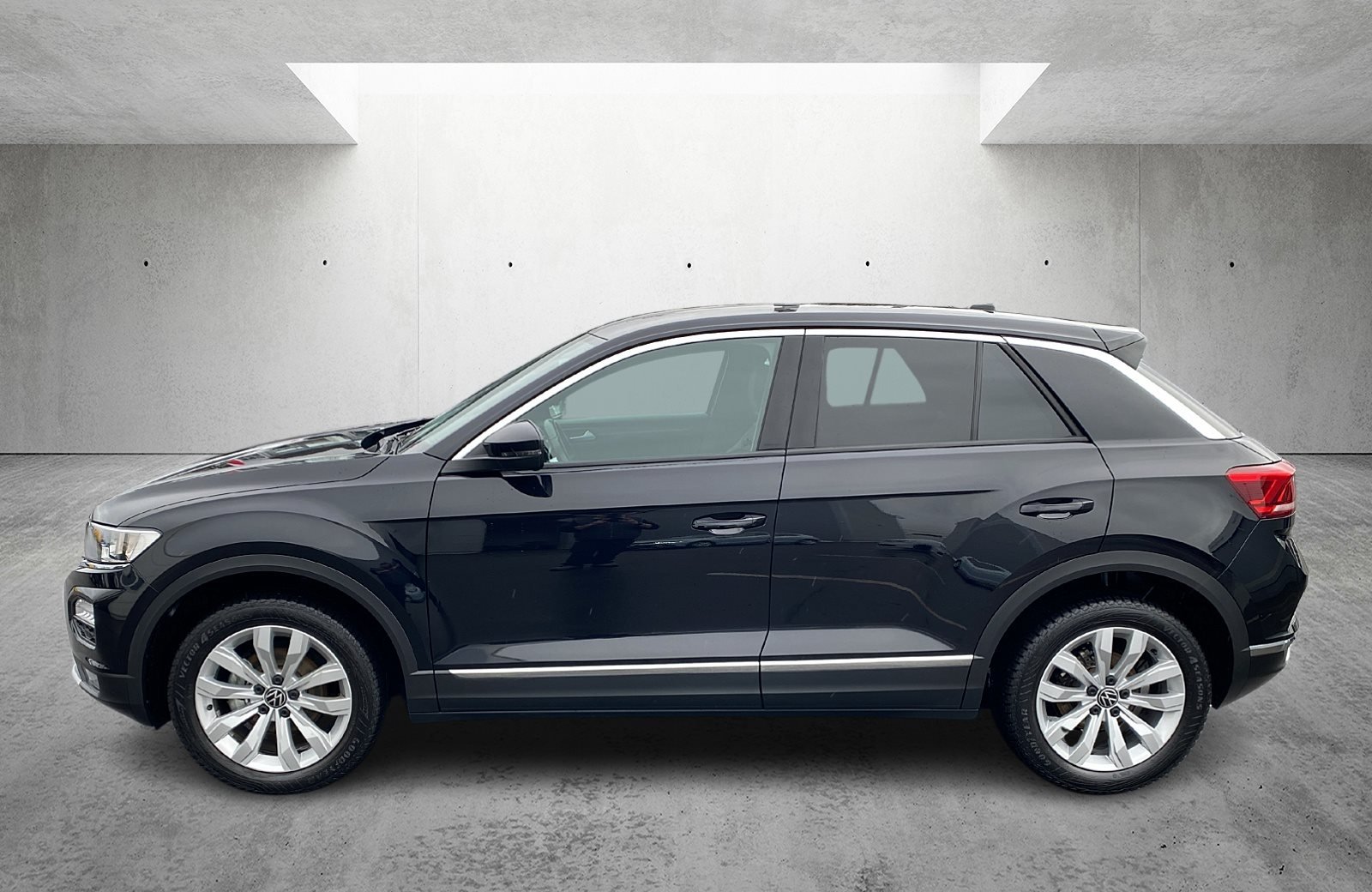 T-Roc 1.5 TSI Sport DSG Navi AHK PDC RFK SHZ AHK