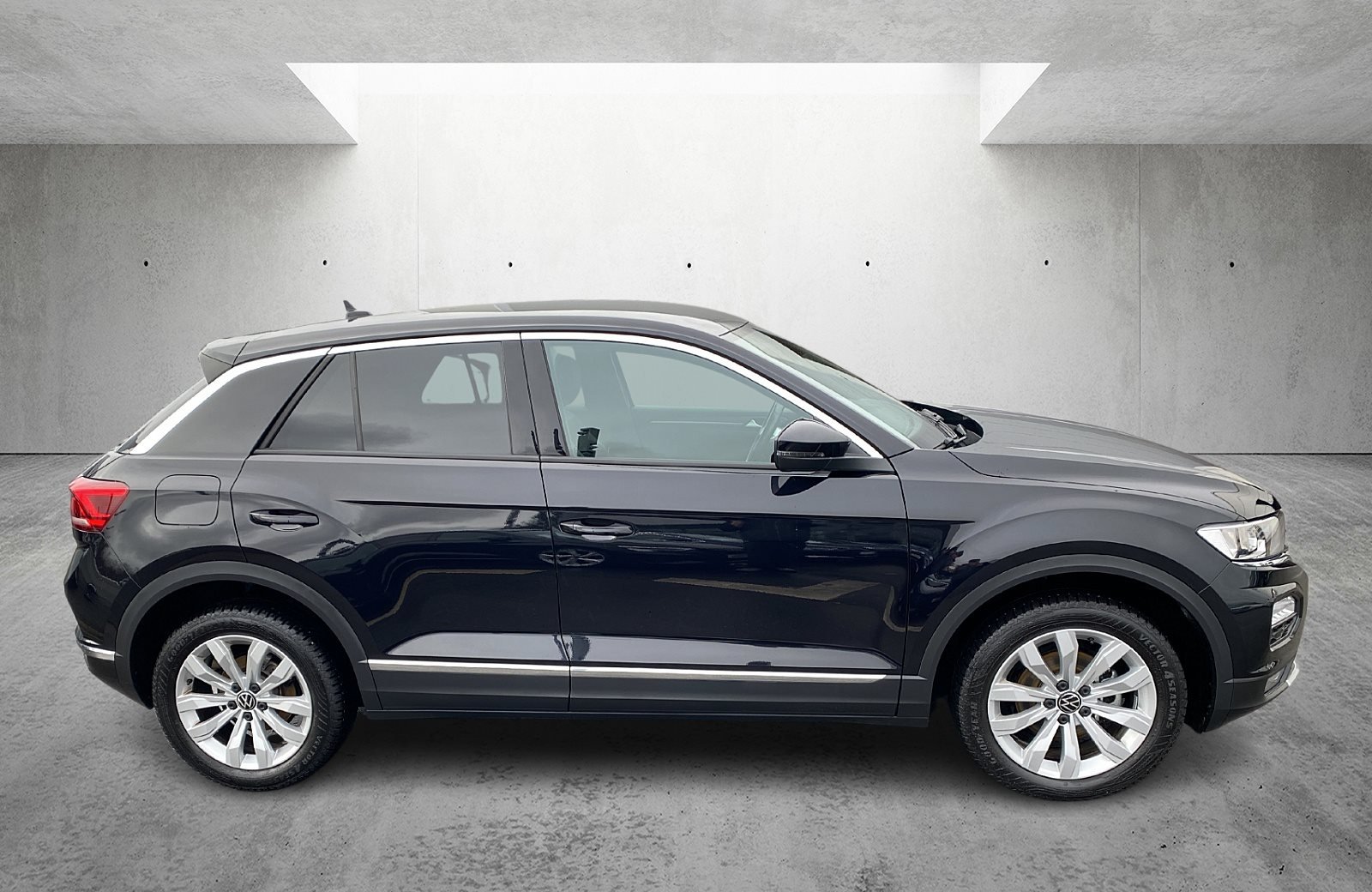 T-Roc 1.5 TSI Sport DSG Navi AHK PDC RFK SHZ AHK