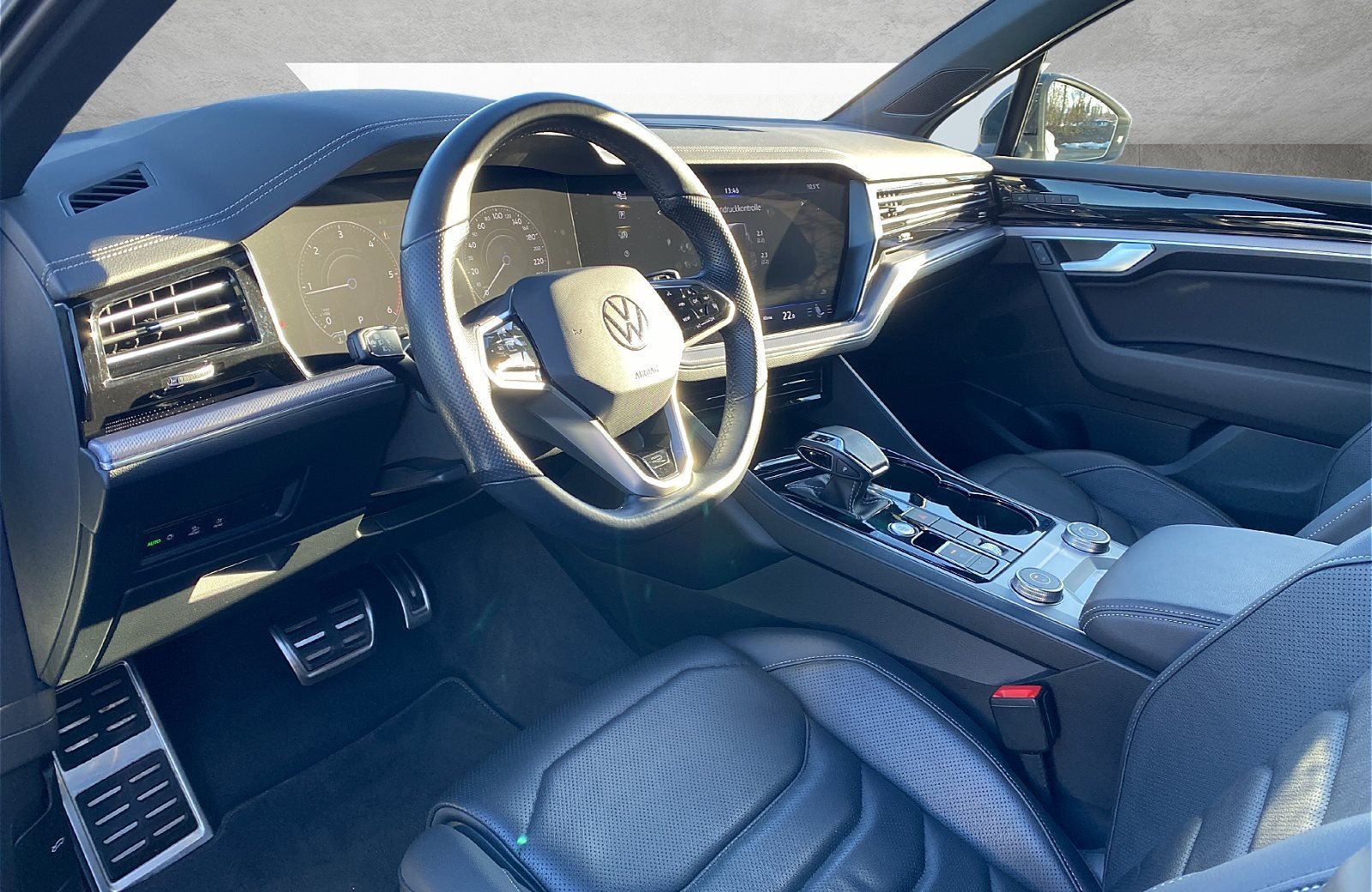 Touareg 3.0 TDI R-Line BlackStyle Matrix Navi ACC Standhzg.