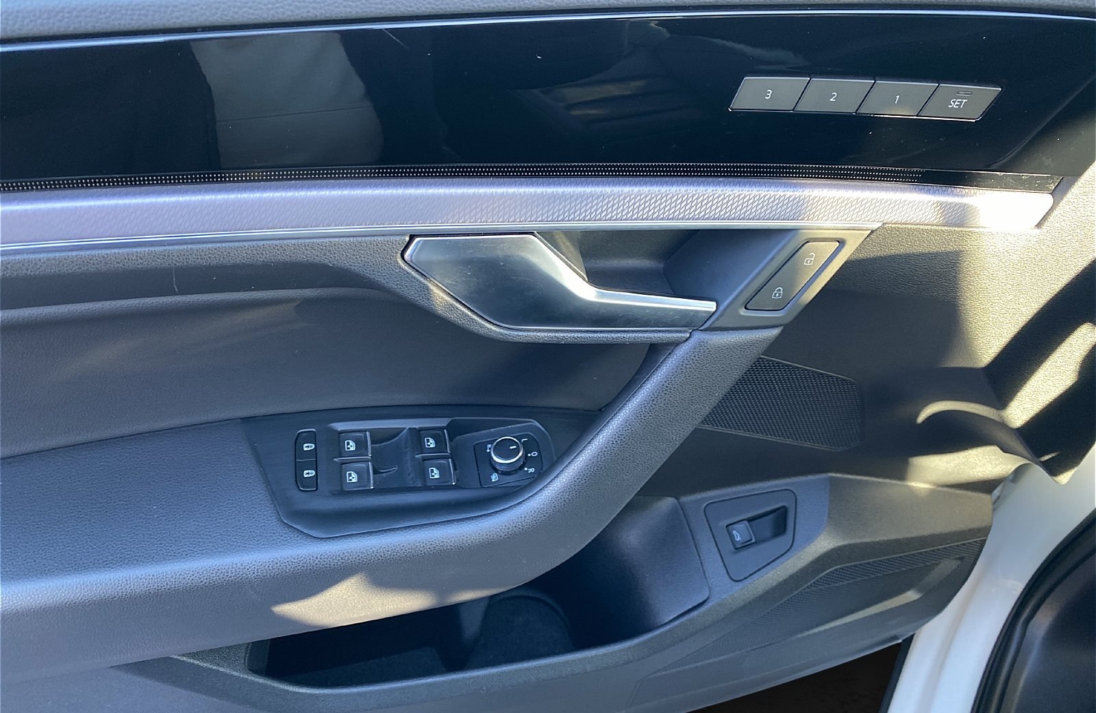 Touareg 3.0 TDI R-Line BlackStyle Matrix Navi ACC Standhzg.