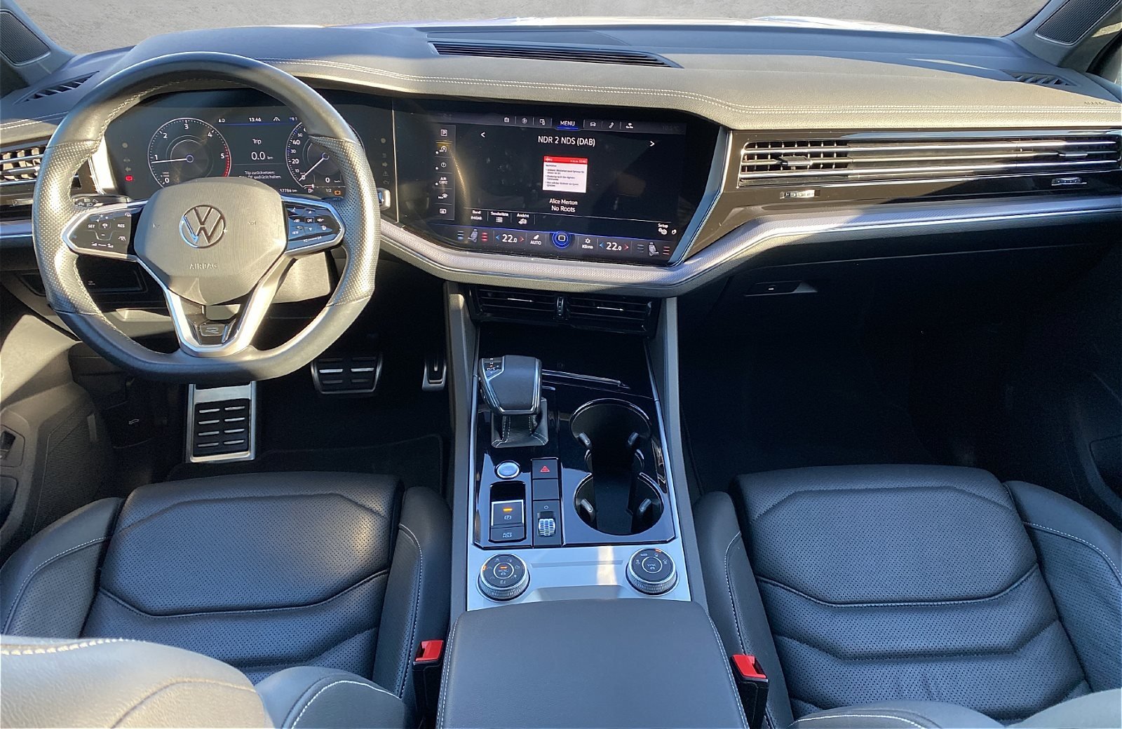 Touareg 3.0 TDI R-Line BlackStyle Matrix Navi ACC Standhzg.