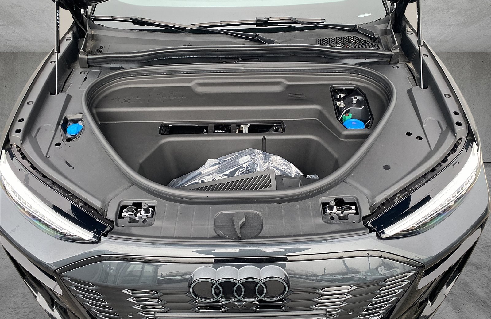 SQ6 e-tron quattro Matrix Navi ACC Pano HuD 360