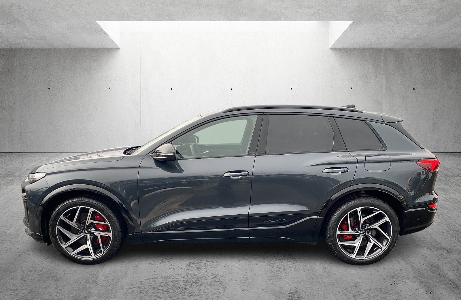 SQ6 e-tron quattro Matrix Navi ACC Pano HuD 360