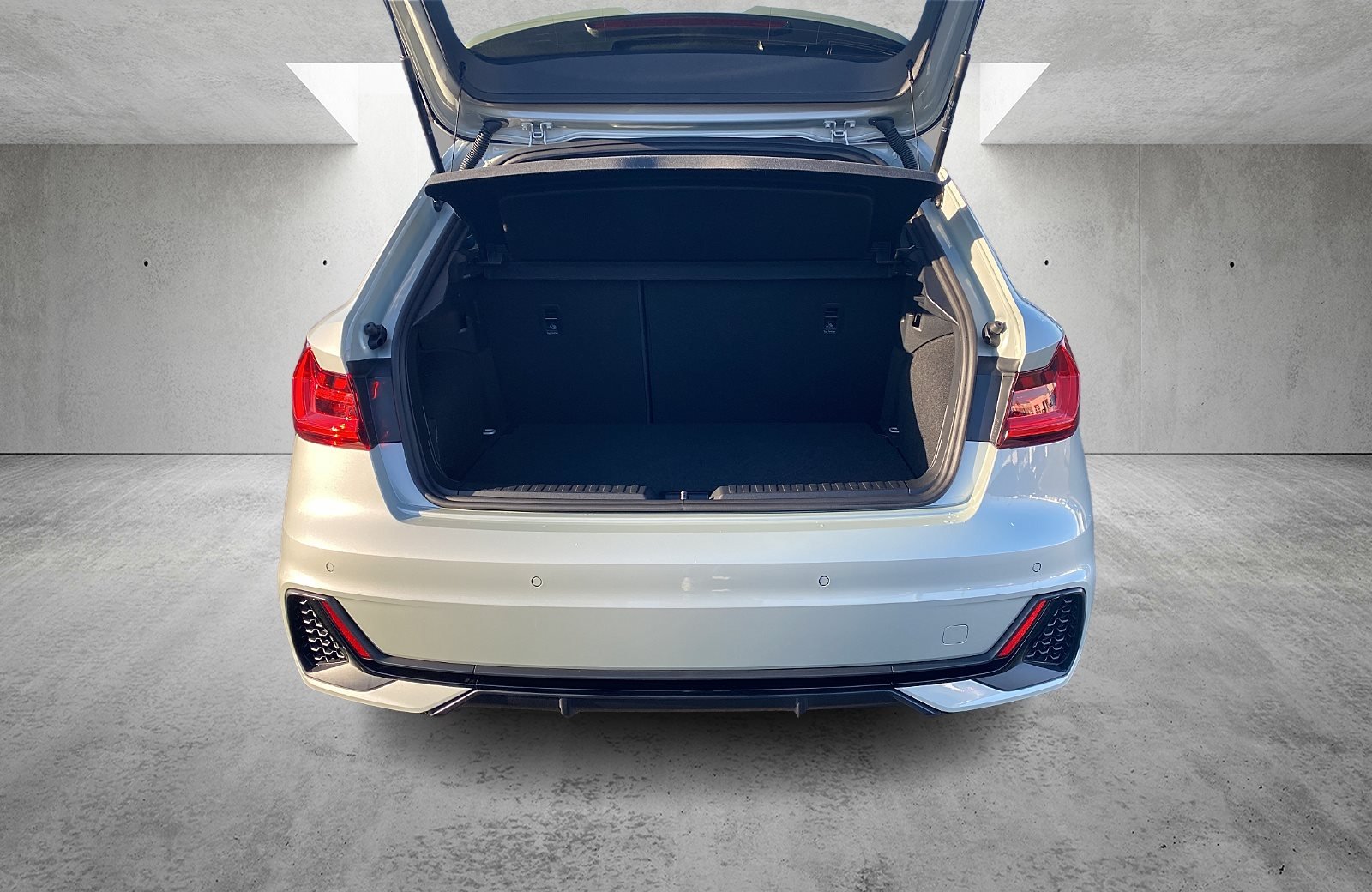 A1 Sportback 30 TFSI S line S-tronic LED Navi ACC Optik schwarz