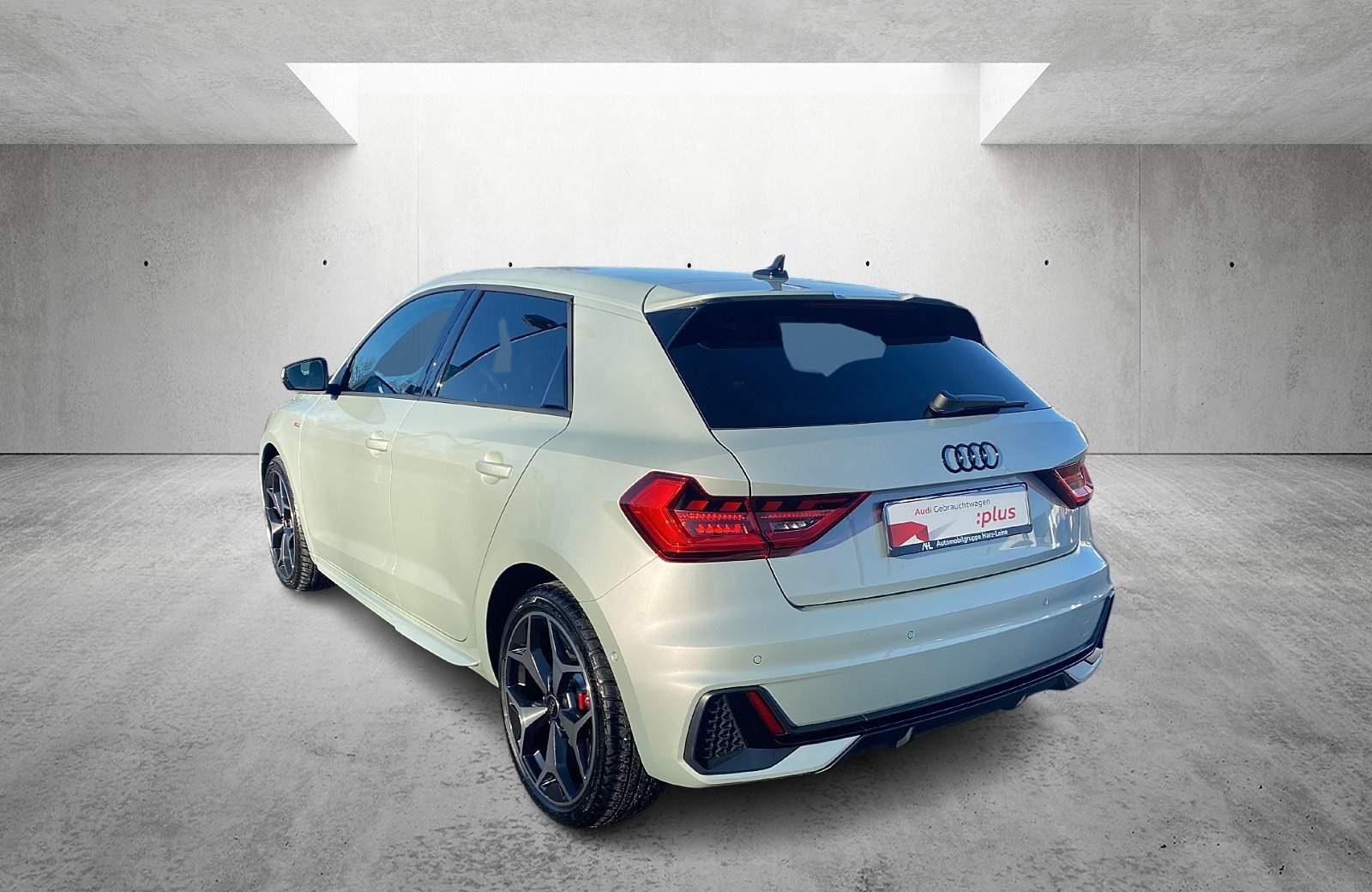 A1 Sportback 30 TFSI S line S-tronic LED Navi ACC Optik schwarz