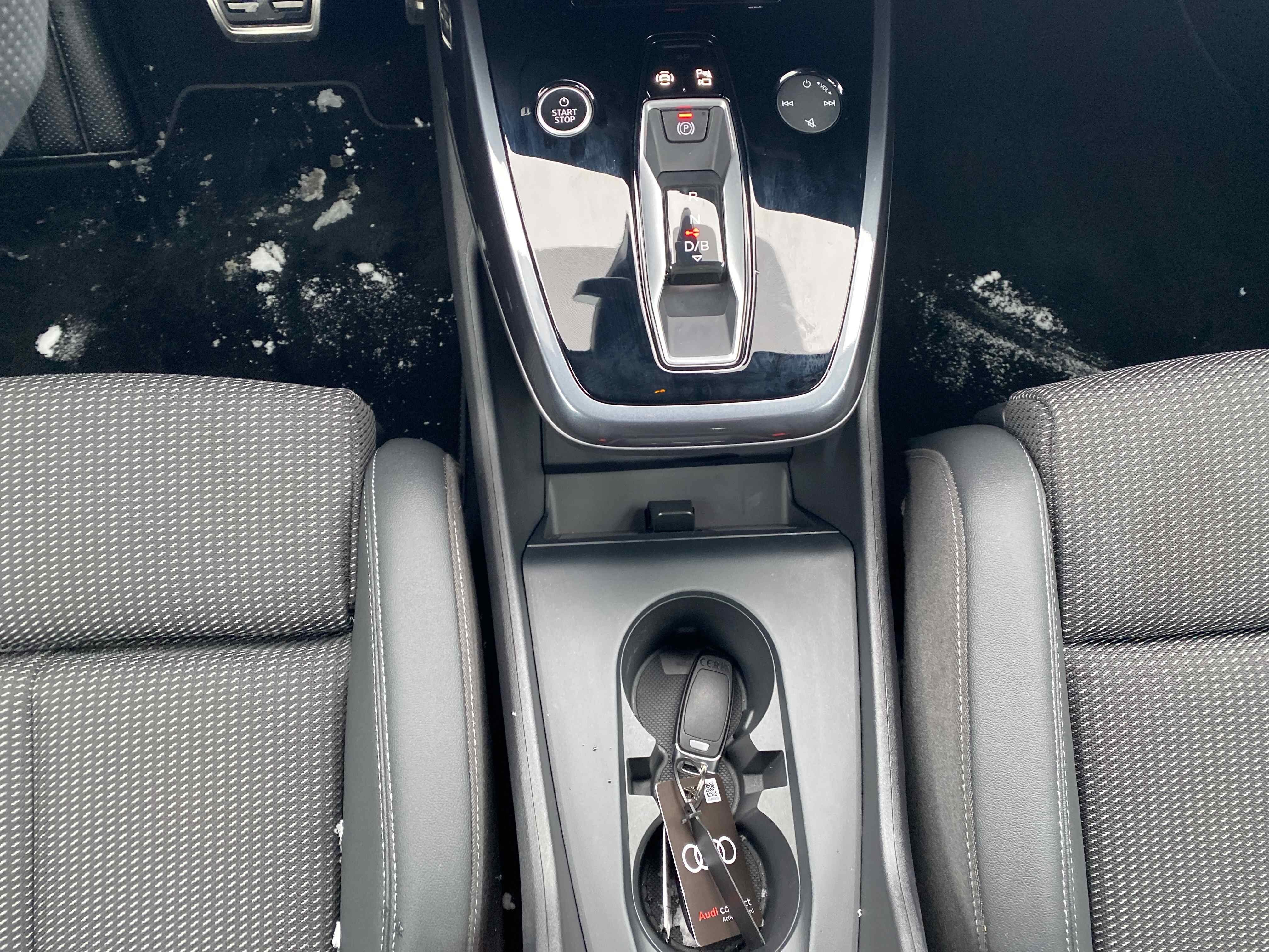 Q4 e-tron 35 S line Matrix Navi HuD Wärmepumpe