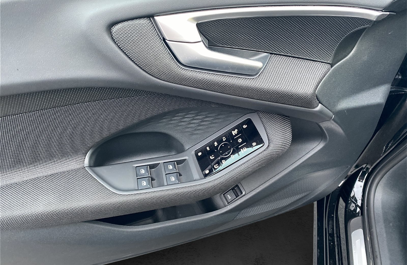 A5 Avant TFSI advanced quattro S-tronic LED Plus Navi ACC AHK RFK