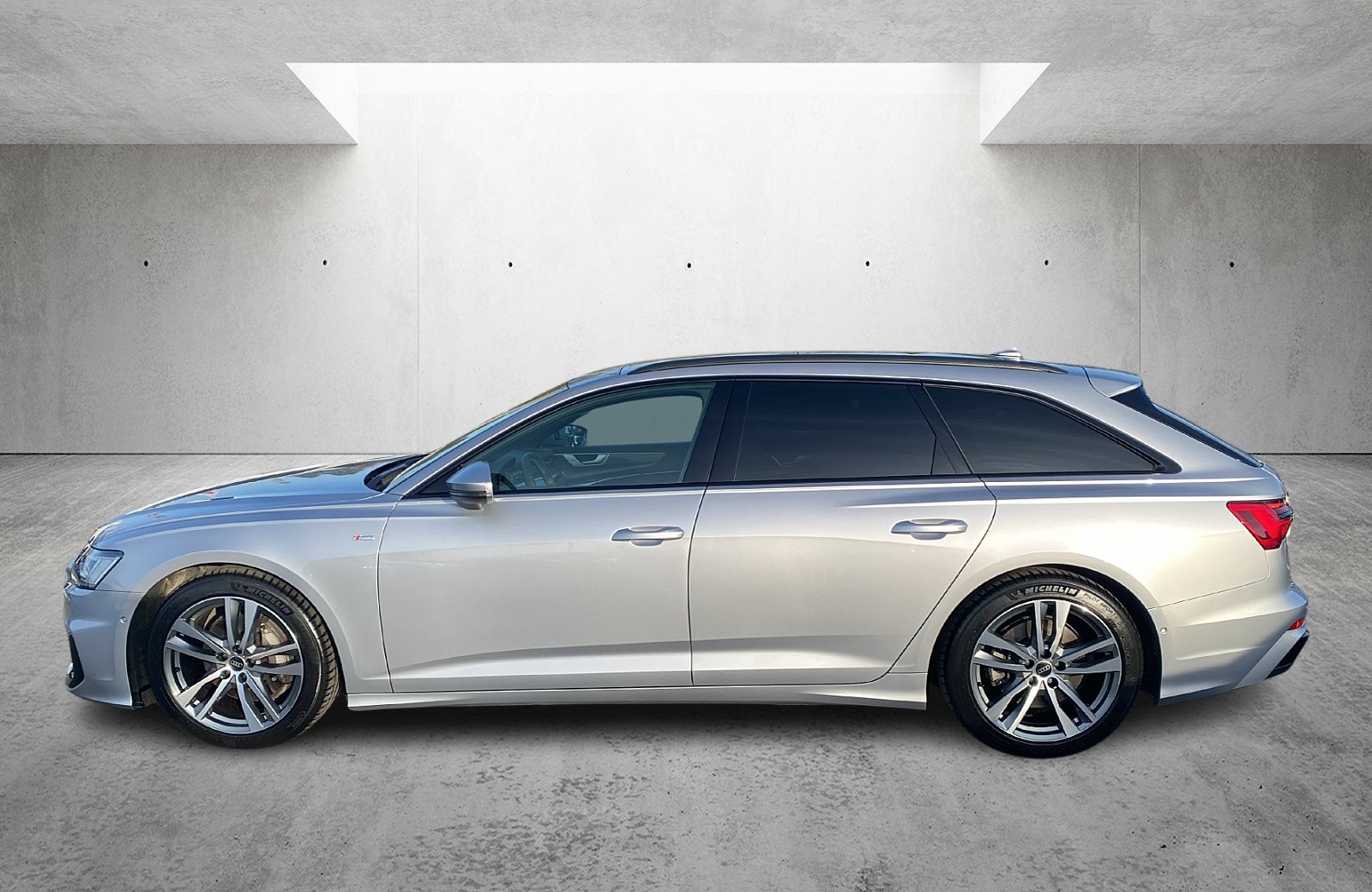 A6 Avant 45 TFSI S line quattro S-tronic Matrix Navi ACC Pano AHK RFK