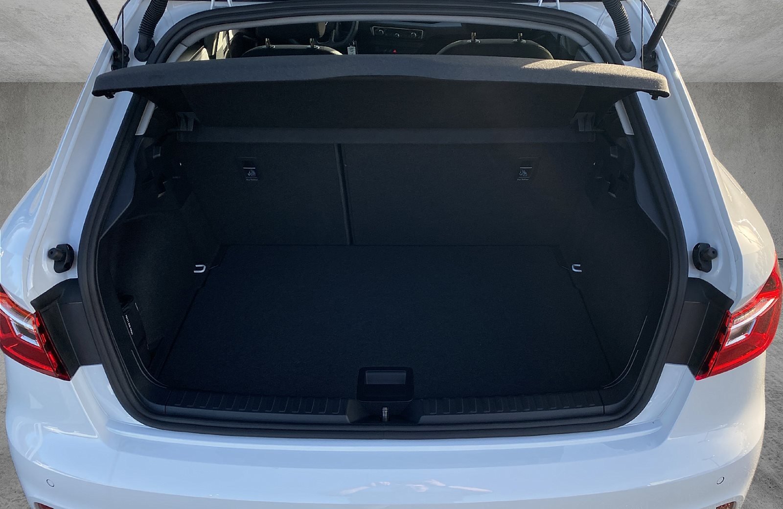 A1 Sportback 25 TFSI advanced MMI Bluetooth GRA PDC SHZ