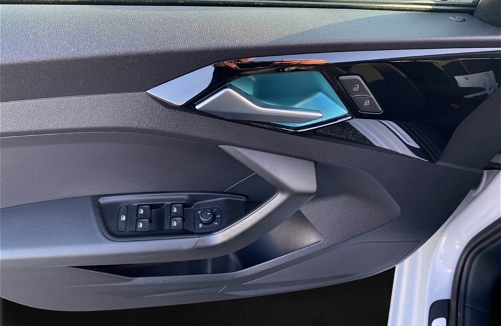 A1 Sportback 25 TFSI advanced MMI Bluetooth GRA PDC SHZ