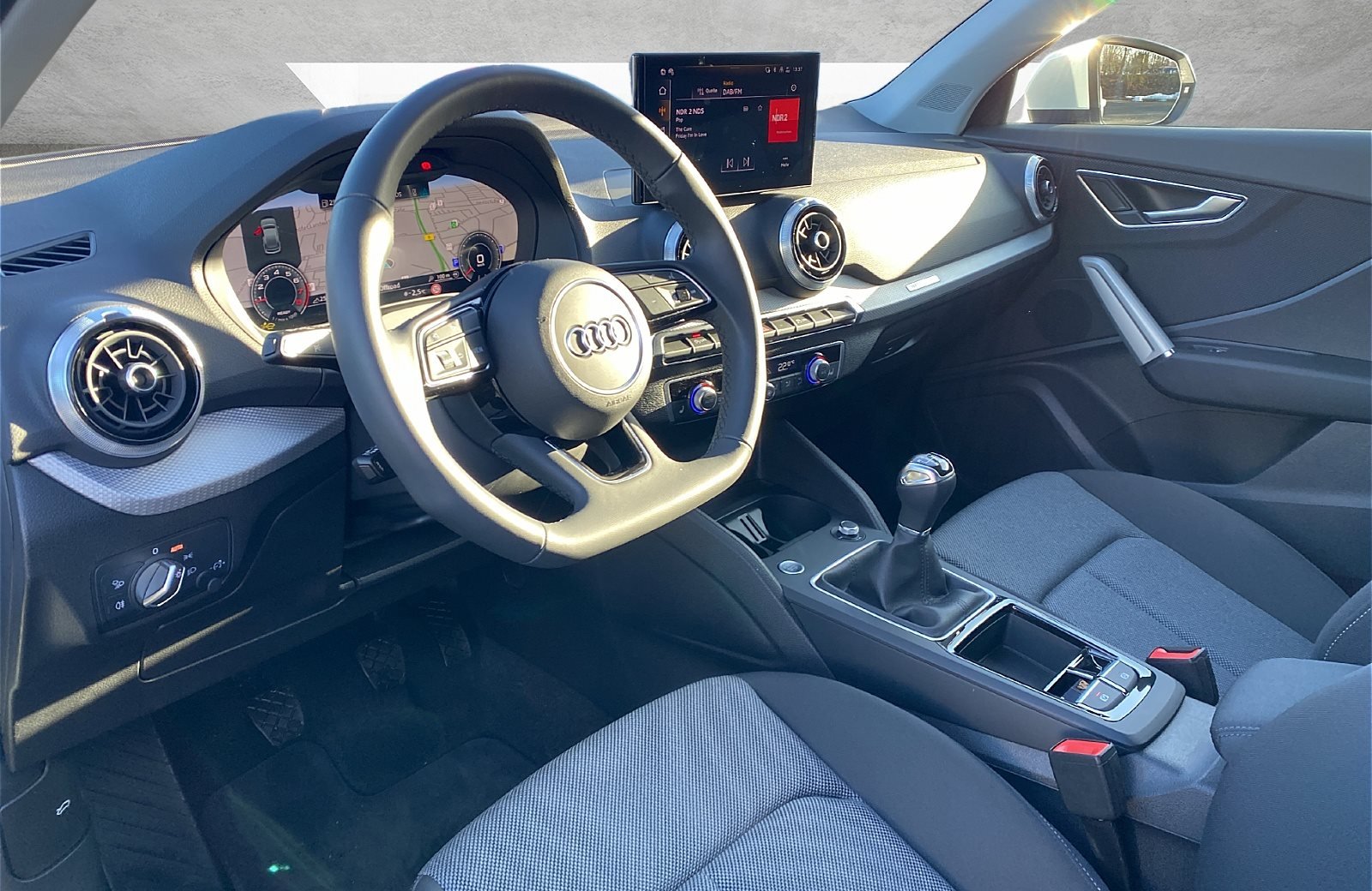 Q2 35 TFSI advanced Matrix ACC AHK Standhzg. ACC