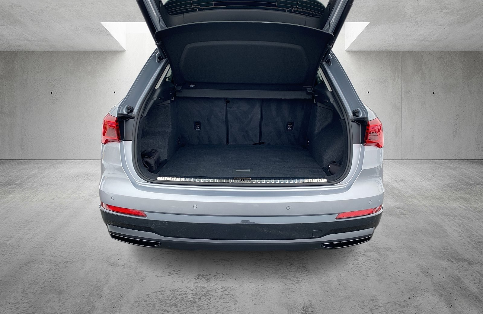 Q3 35 TFSI advanced S-tronic LED Navi ACC AHK Optik schwarz