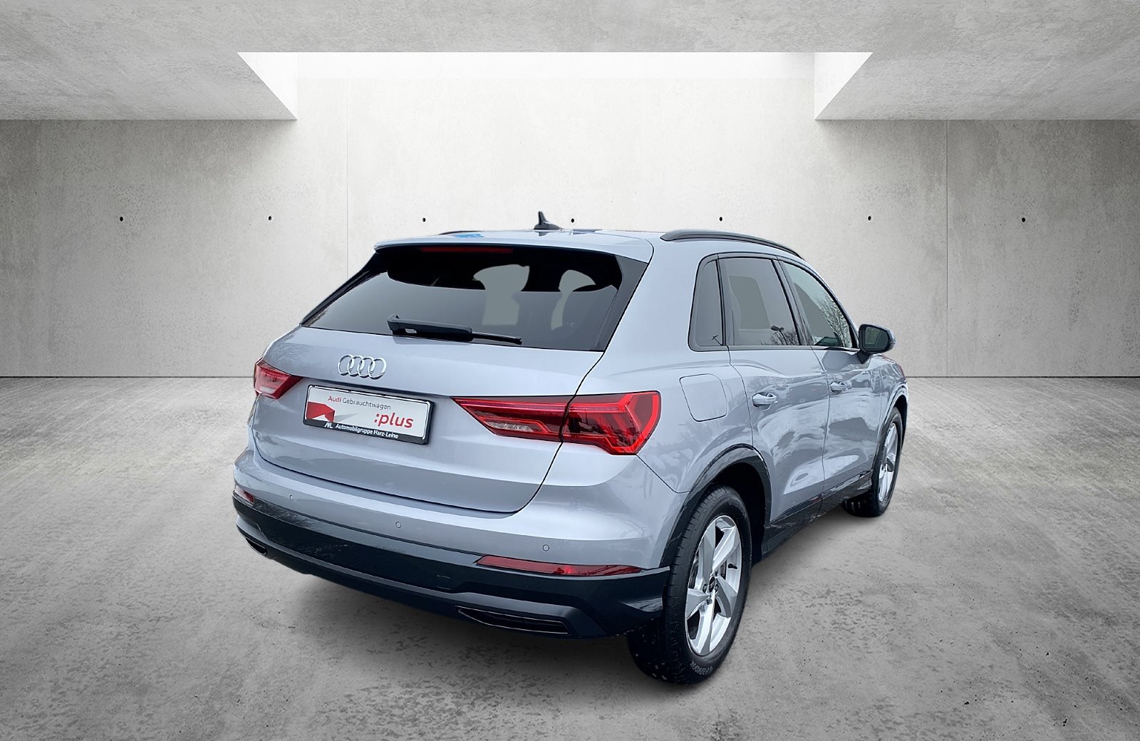 Q3 35 TFSI advanced S-tronic LED Navi ACC AHK Optik schwarz