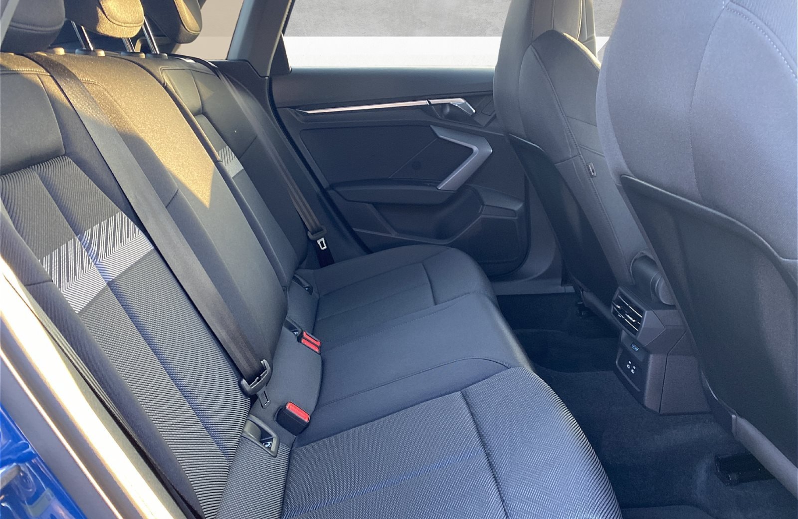 A3 Sportback 35 TFSI S line S-tronic LED Navi ACC Pano RFK