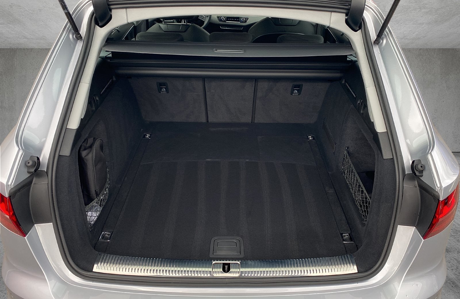 A4 Avant 30 TDI S-tronic LED Navi PDC SHZ Sportsitze