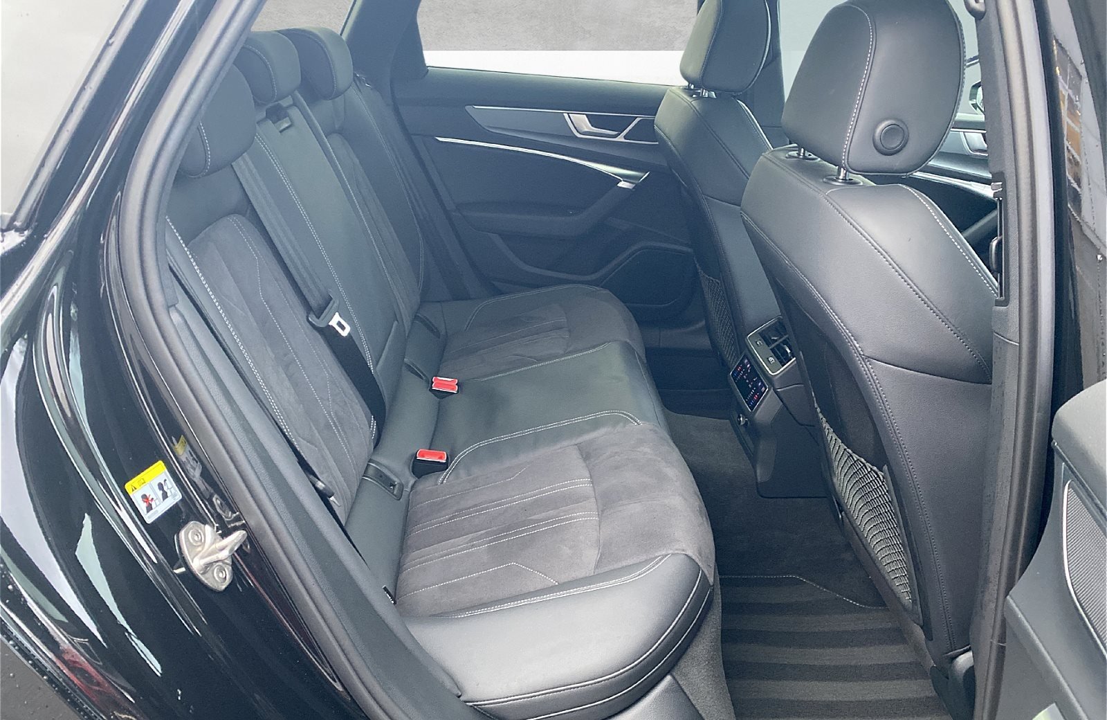 A6 Avant 45 TFSI S line quattro S-tronic Matrix Navi ACC Pano AHK RFK