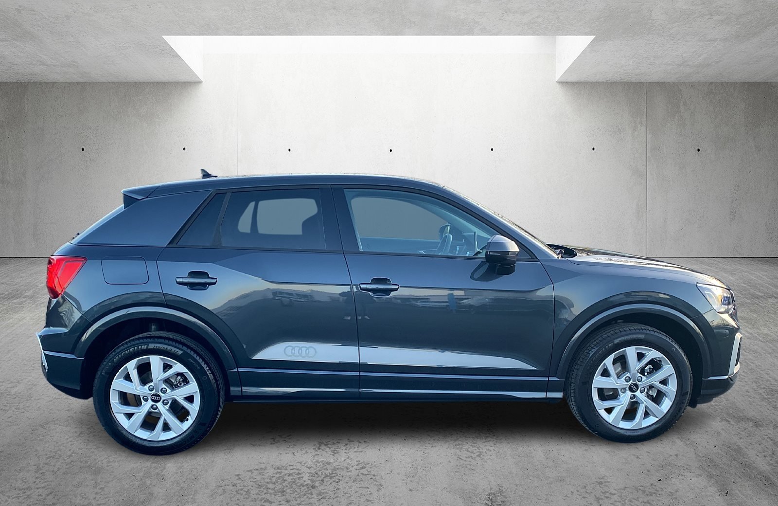 Q2 35 TFSI advanced Matrix ACC AHK RFK Standhzg.