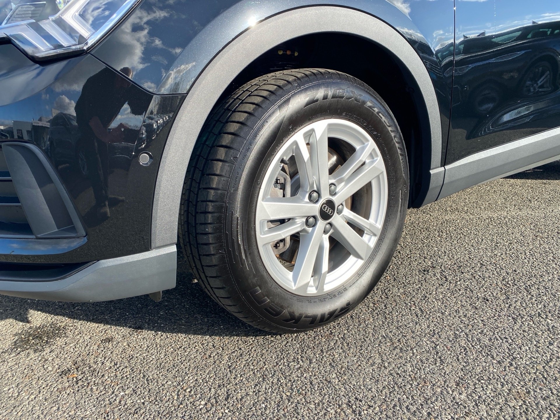 Q3 40 TDI quattro S-tronic LED Navi ACC RFK PDC SHZ