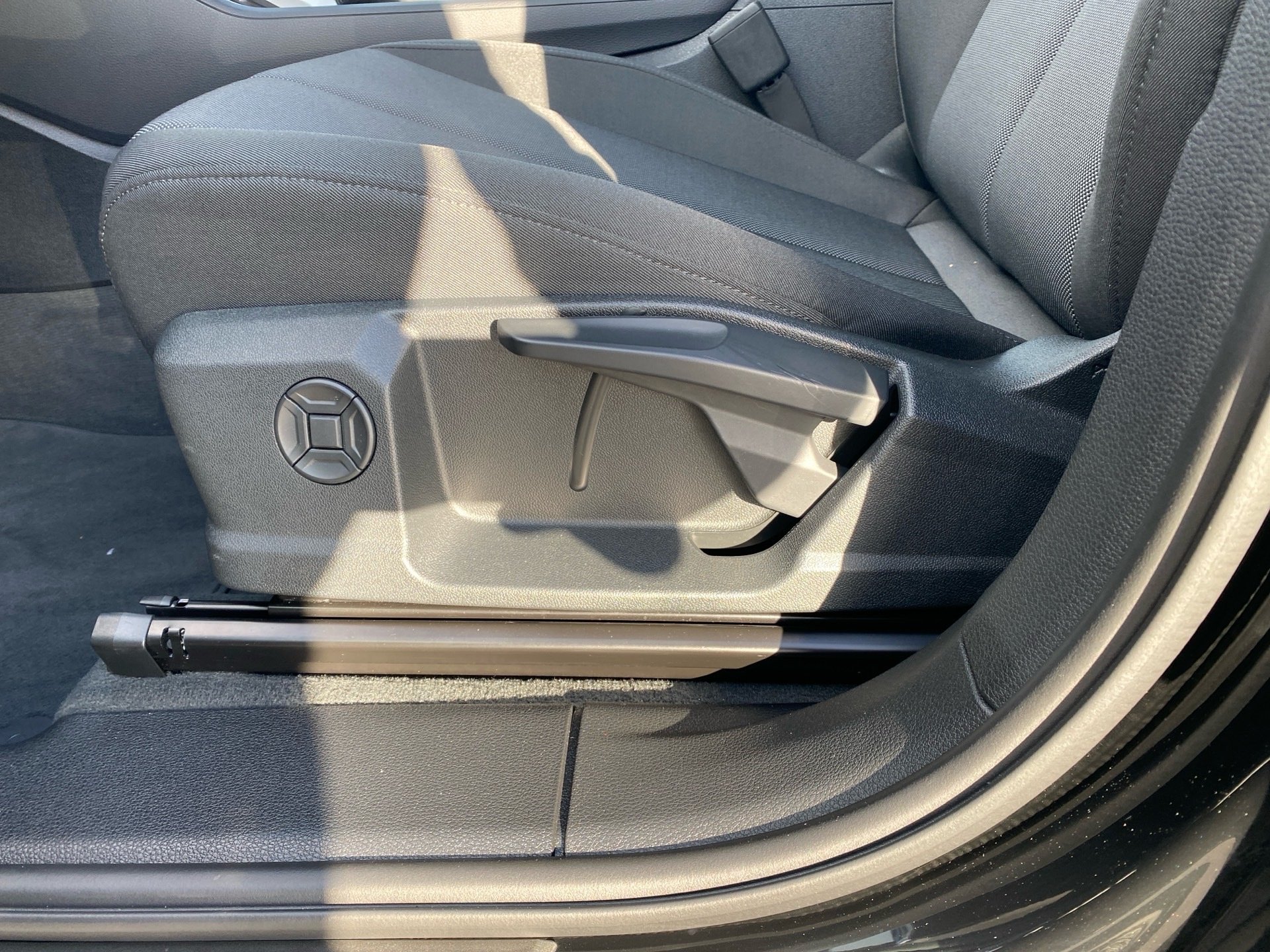 Q3 40 TDI quattro S-tronic LED Navi ACC RFK PDC SHZ