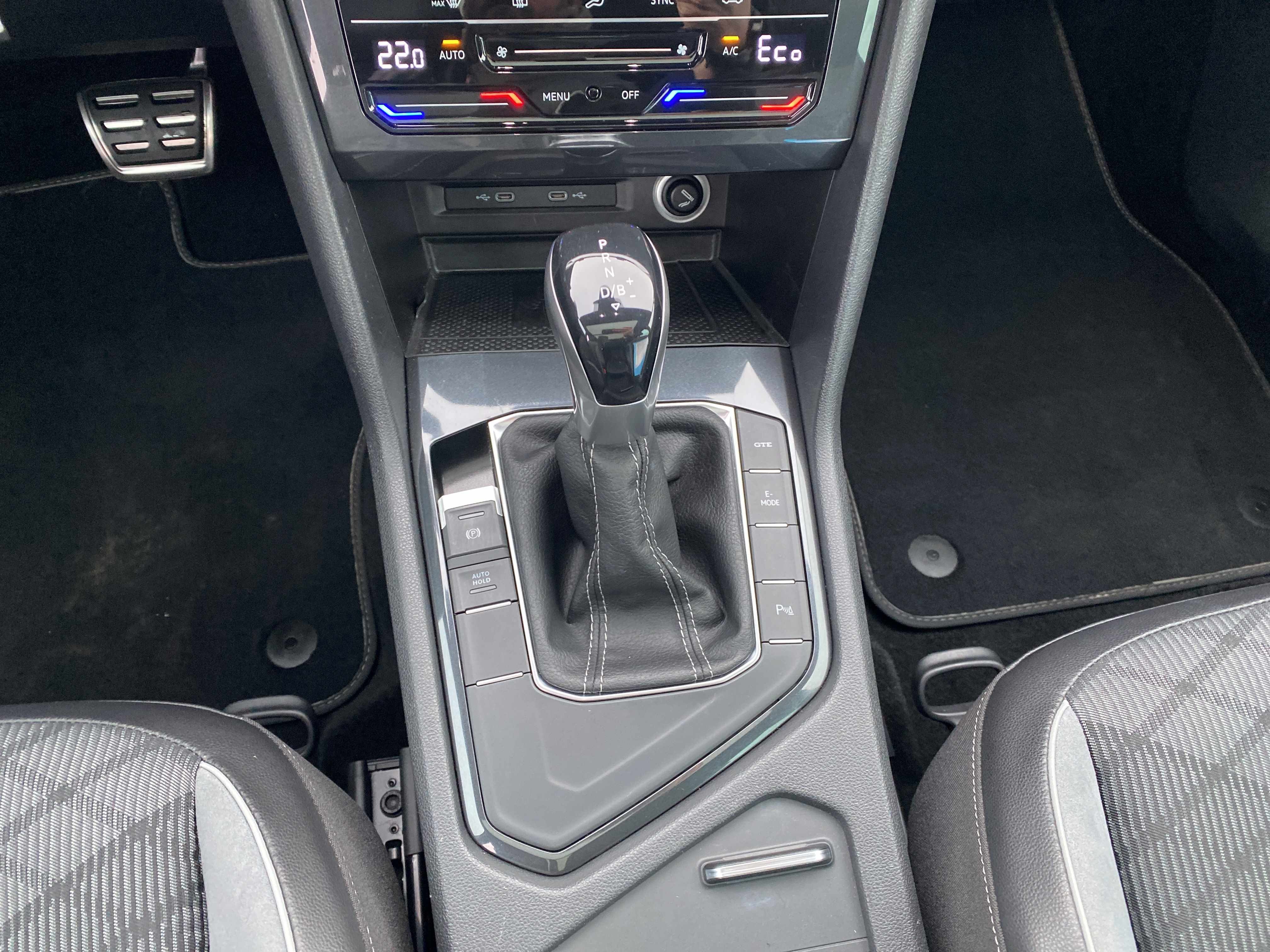 Tiguan 1.4 TSI eHybrid R-Line DSG Matrix Navi ACC Pano AHK HuD