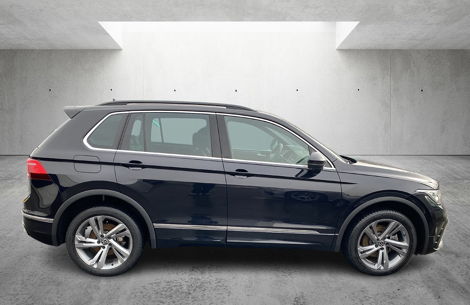 Tiguan 1.4 TSI eHybrid R-Line DSG Matrix Navi ACC Pano AHK HuD